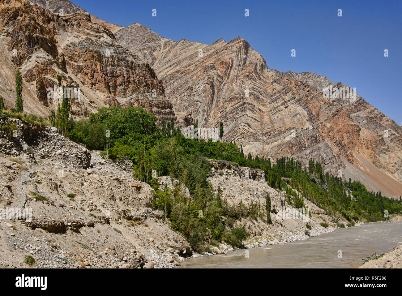 Confluenza del Zanskar e fiumi Indus, Ladakh, India Foto Stock