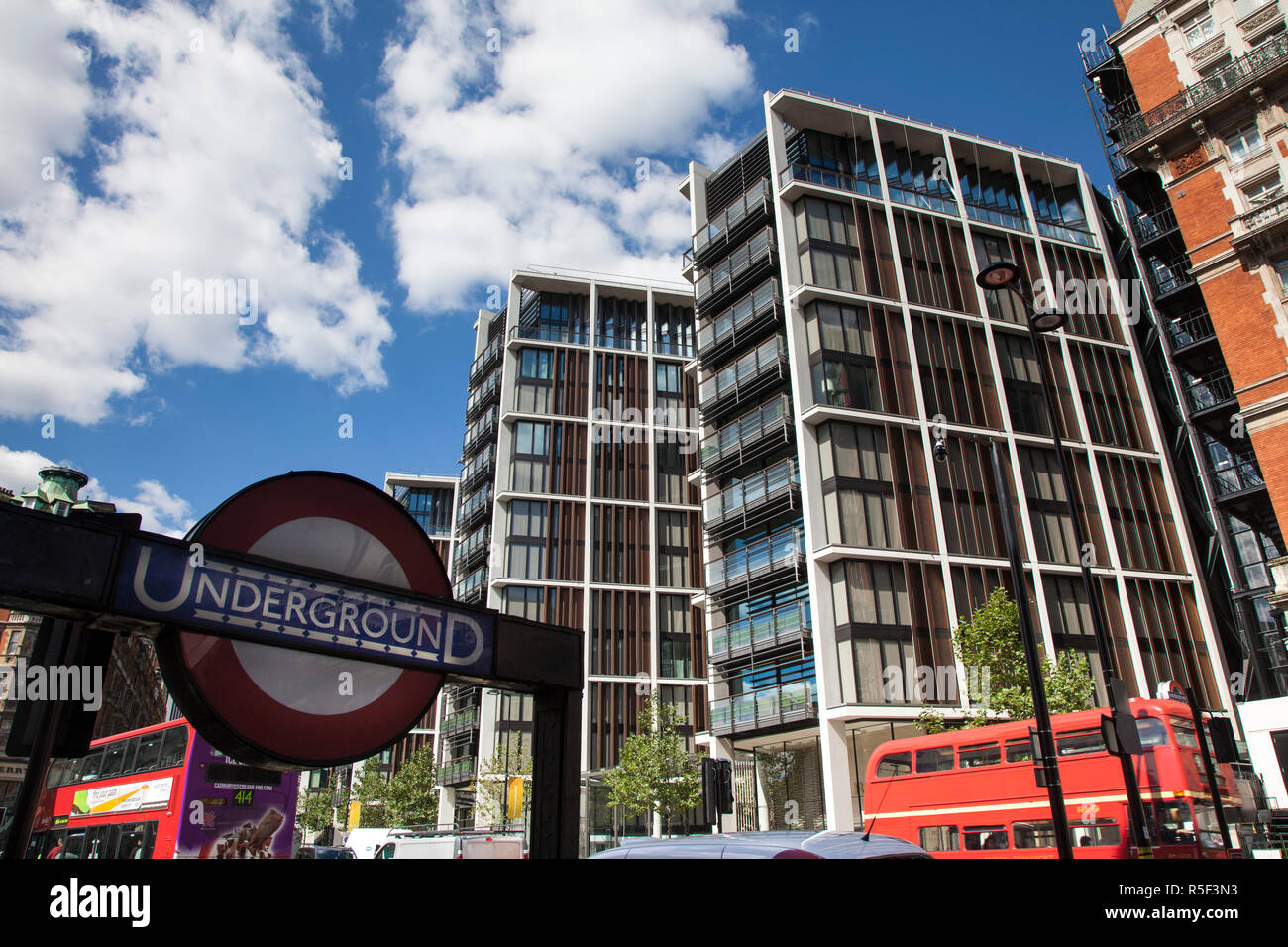 Uno Hyde Park apartments (più costosi appartamenti nel Regno Unito), Knightsbridge, Londra, Inghilterra, Regno Unito Foto Stock