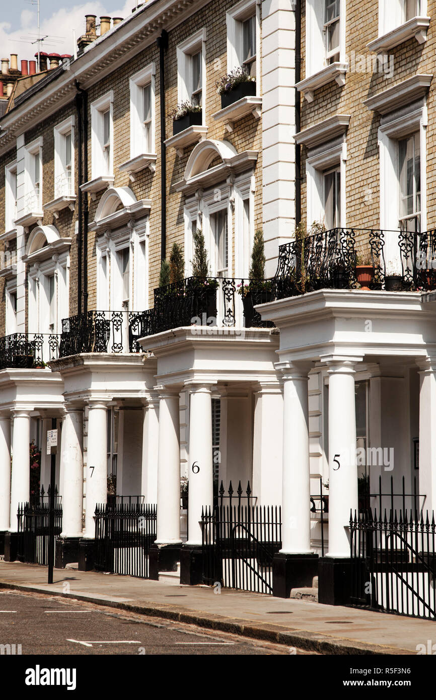 Case cittadine Georgiane off il Fulham Road, Londra, Inghilterra, Regno Unito Foto Stock