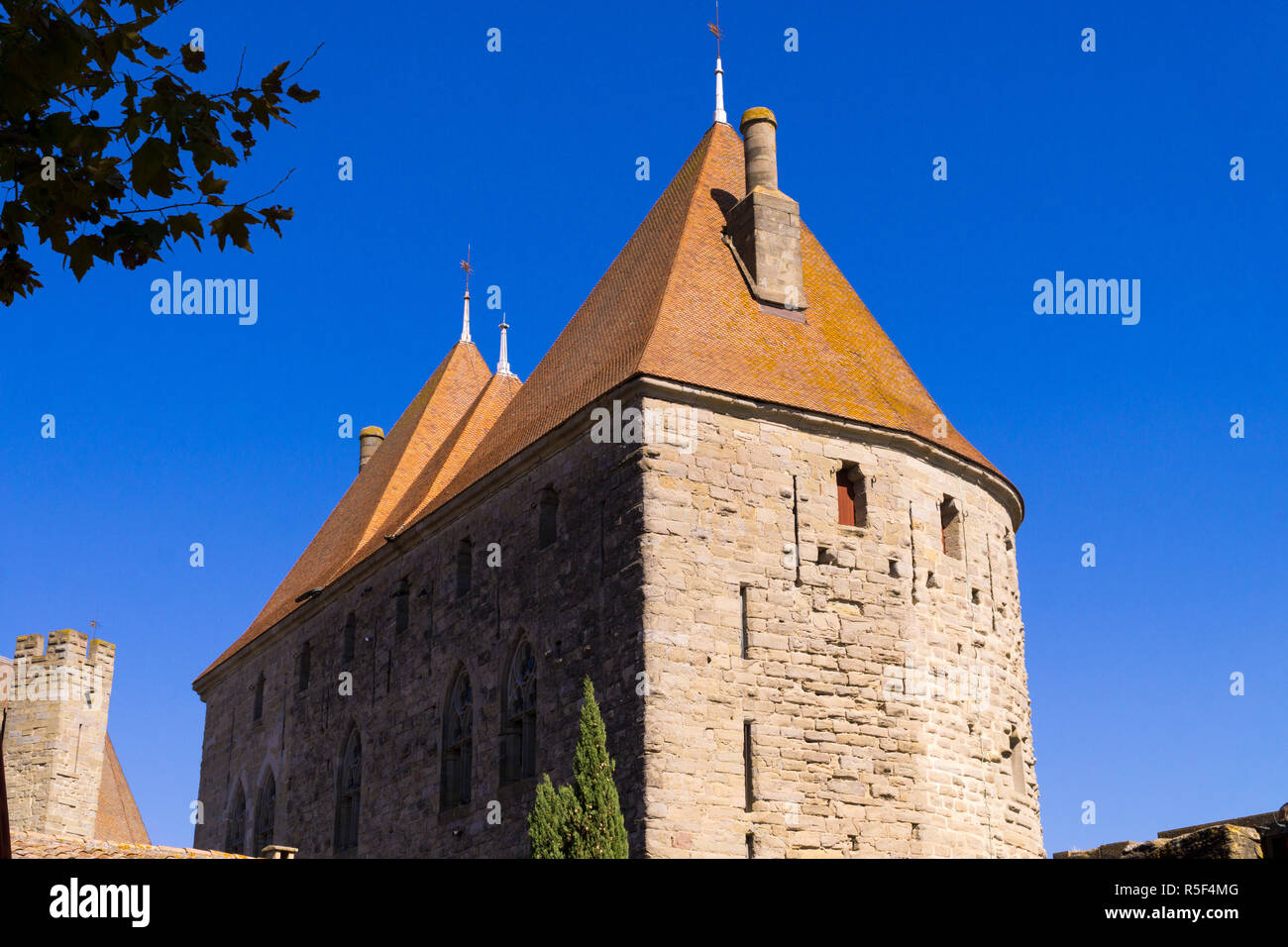 Edifici della fortezza medievale di Carcassonne Foto Stock