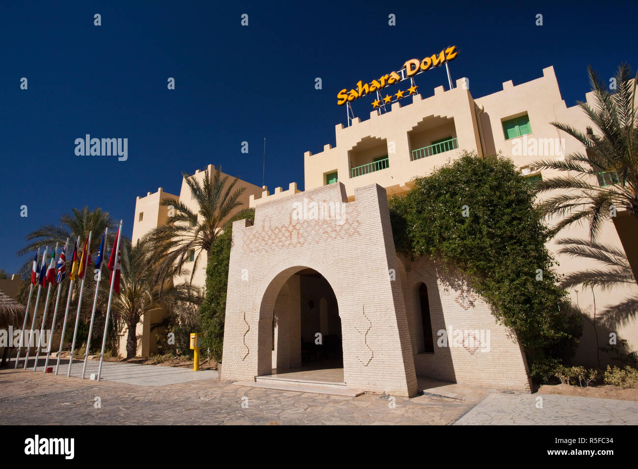 La Tunisia, il Deserto del Sahara, Douz, Zone Touristique, Hotel Sahara Douz Foto Stock