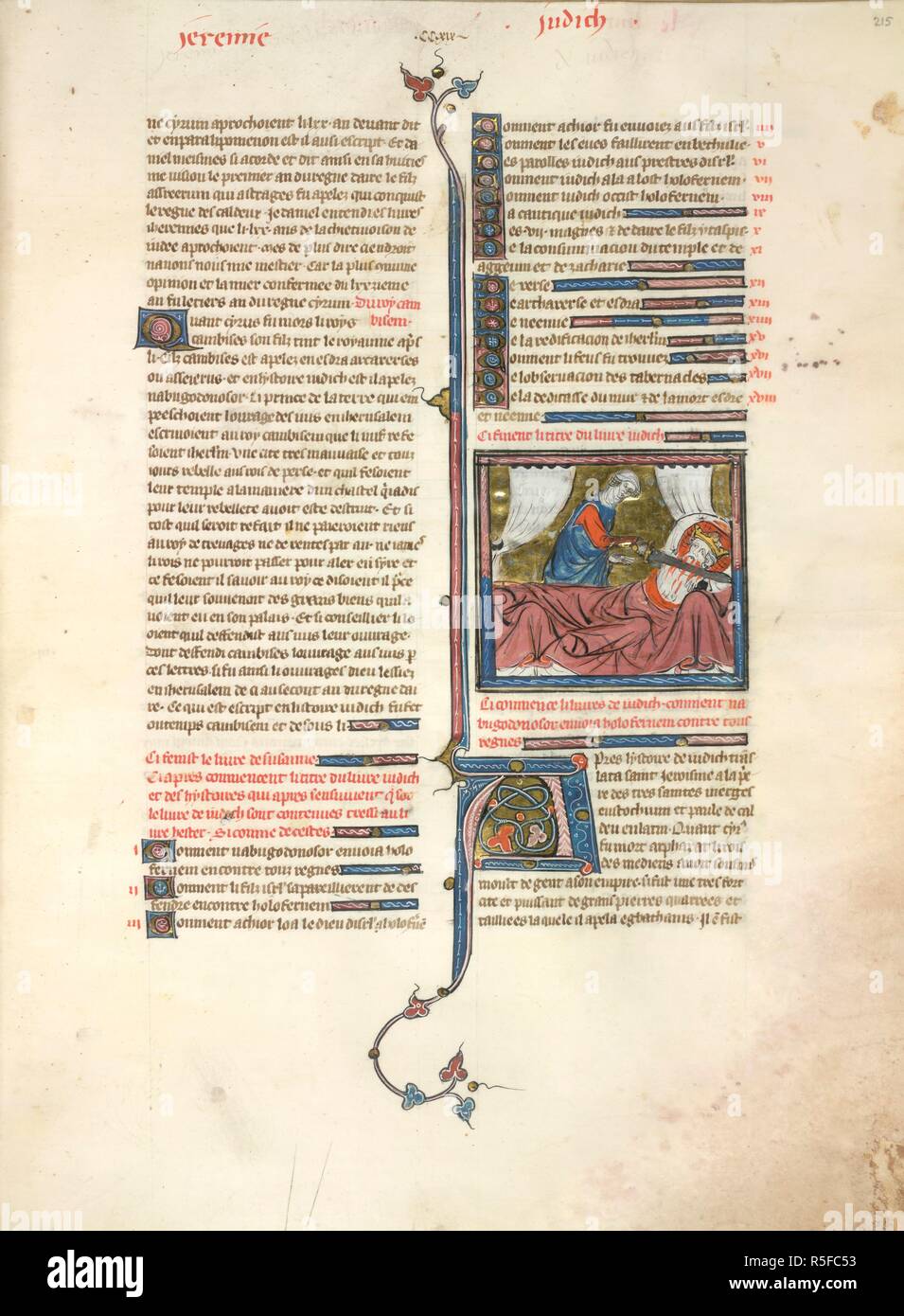 Miniatura di Giuditta e Oloferne, decorate iniziale "A"(pres), e parziale confine. La Bibbia Historiale, prima parte (Genesis-Maccabees). Francia, Centrale (Parigi); c. 1320-1340. Fonte: Yates Thompson 20, f.215. Lingua: Francese. Autore: COMESTOR, PETRUS. Foto Stock