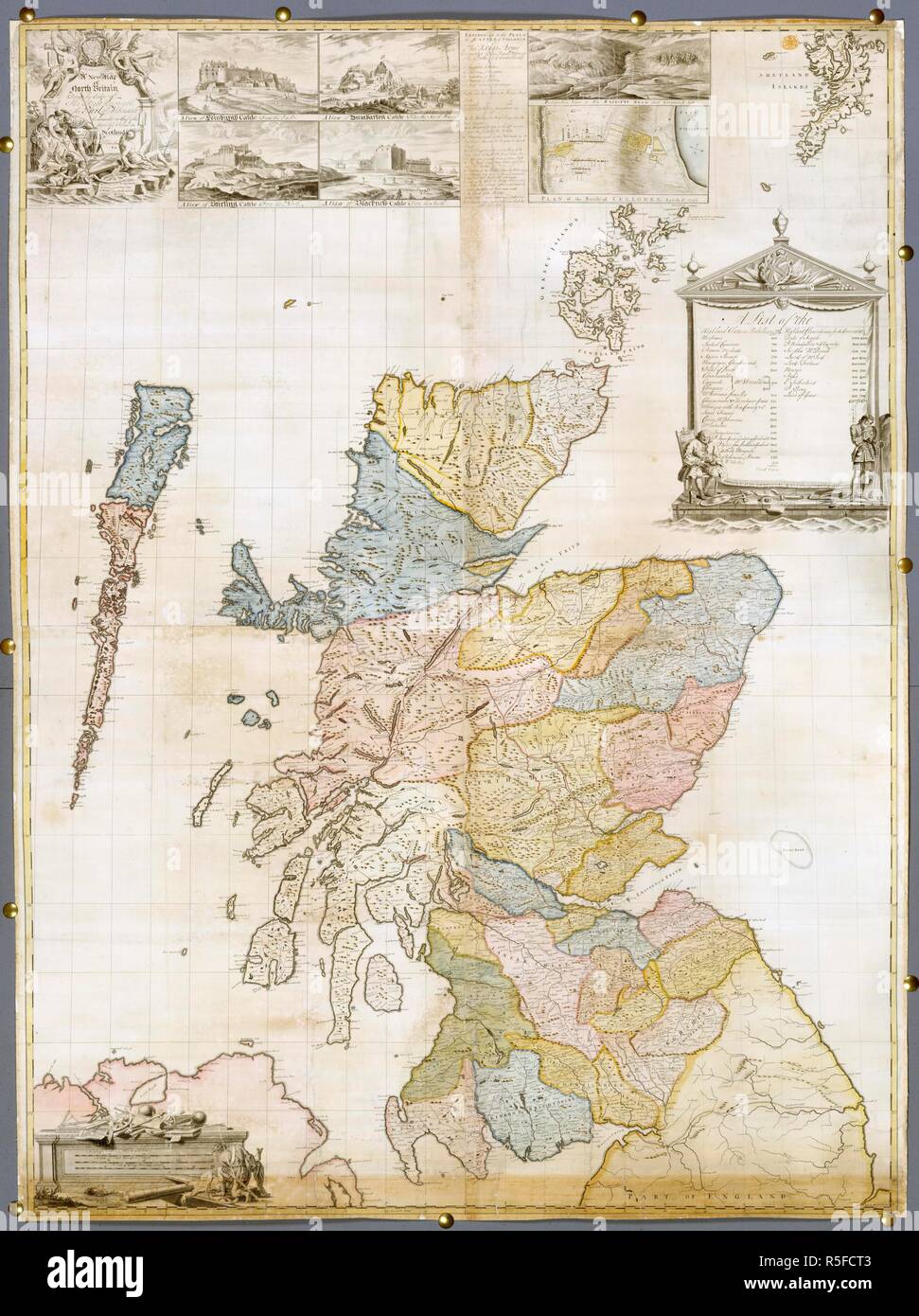 Gran Bretagna del Nord. Una mappa colorata del Nord la Gran Bretagna, fatto per ordine del. 1746. Una mappa del nord della Bretagna. Immagine presa da una mappa colorata del Nord la Gran Bretagna, fatto per ordine del Conte di Albemarle, Comandante in Capo della Sua Maestà di forze in Scozia; da J. Elphinstone, P.E.; con vedute dei castelli di Edimburgo, Dumbarton, Stirling e caligine, di sua maestà la strada sopra le colline Corryarick, e un piano di battaglia di Culloden; tracciata nel 1746, su una scala di sei miglia da un pollice. Originariamente pubblicato/prodotta nel 1746. . Fonte: maps.K.Top.48,22,. Foto Stock