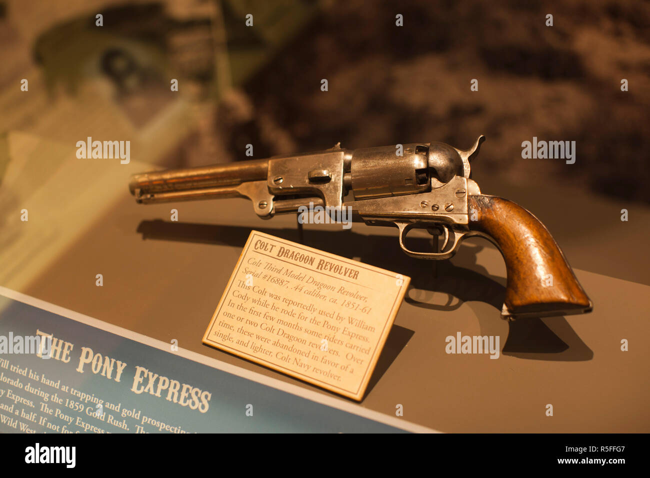 Stati Uniti d'America, Colorado, Golden, Lookout Mountain, museo di Buffalo Bill, revolver di Buffalo Bill Foto Stock