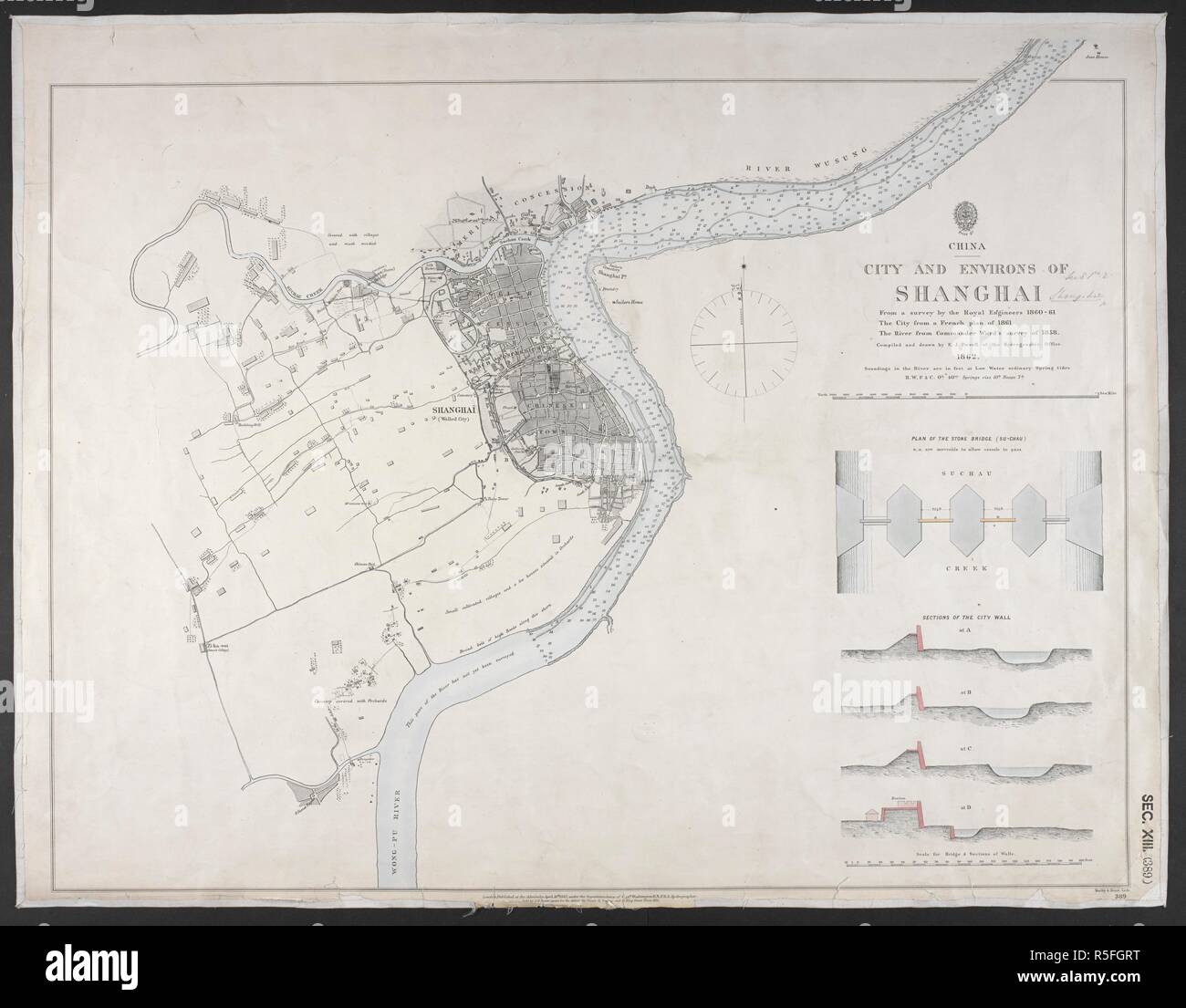 Una mappa della città e dei dintorni di Shanghai. Cina. Città e dintorni di Shanghai. Da un sondaggio effettuato da The Royal Engineers, 1860 61. La città da un piano francese del 1861. Il fiume dal comandante Ward il sondaggio del 1858. Compilato e disegnata da E.J. Powell dell'Ufficio Idrografico, 1862. [Admiralty grafico]. Londra, 1862. Fonte: Mappe SEC.13.(389). Lingua: Inglese. Foto Stock