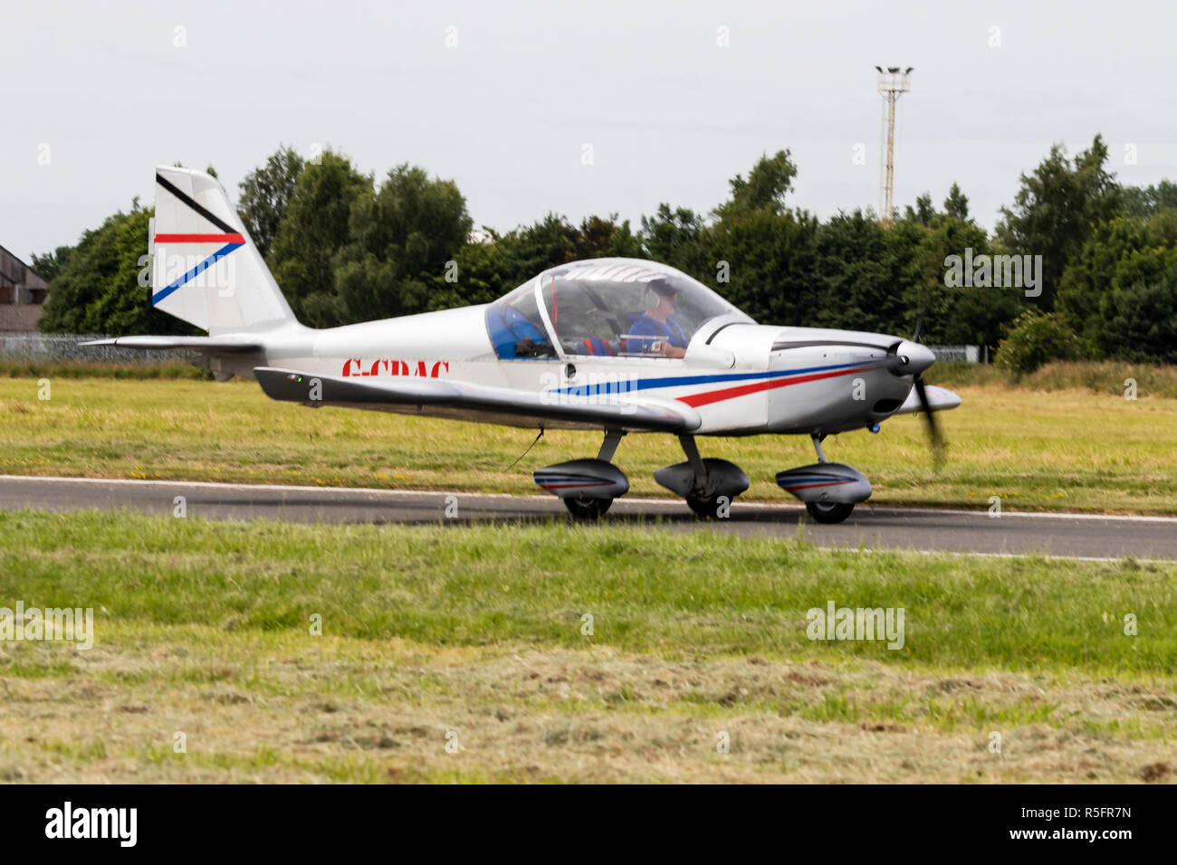 Cosmik Aviation EV-97 TeamEurostar G-CDAC Foto Stock