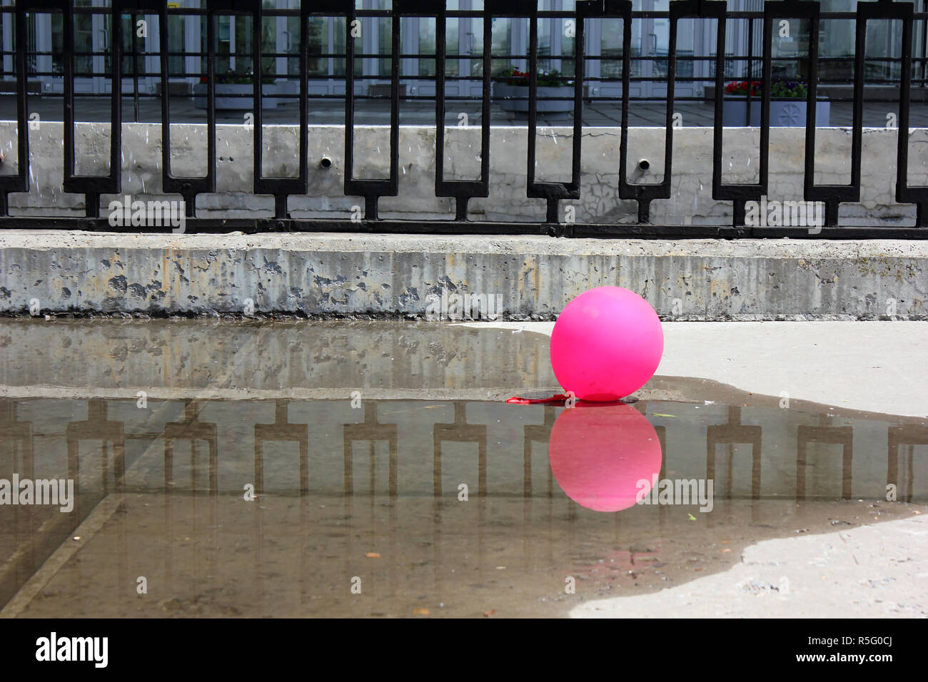 Palla rosa - vacanza rimane Foto Stock