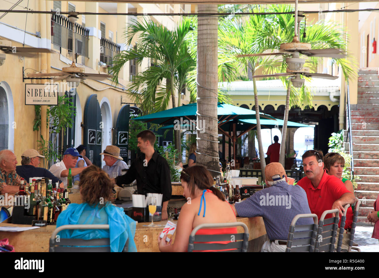 Caraibi, Isole Vergini americane, san Tommaso, Charlotte Amalie, inglese architettura coloniale, Outdoor Cafe e Bar Foto Stock