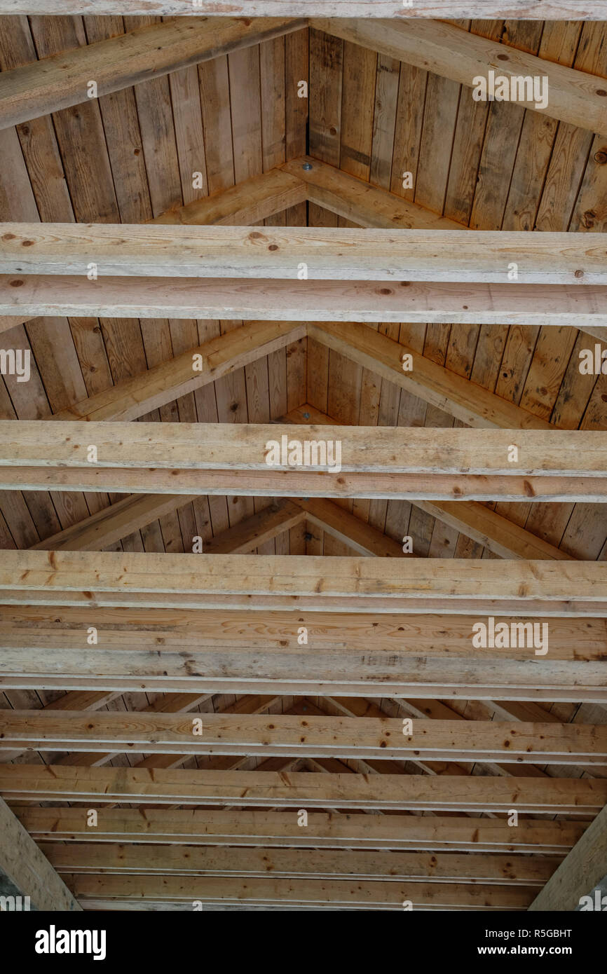 Il telaio in legno e tetto Foto Stock