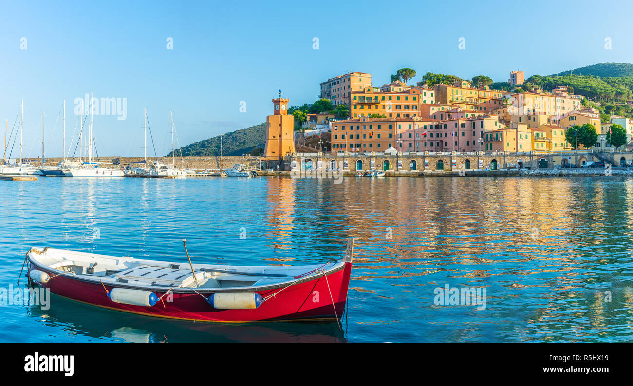 Rio Marina e Porto, isole Elba, Toscana, Italia Foto Stock