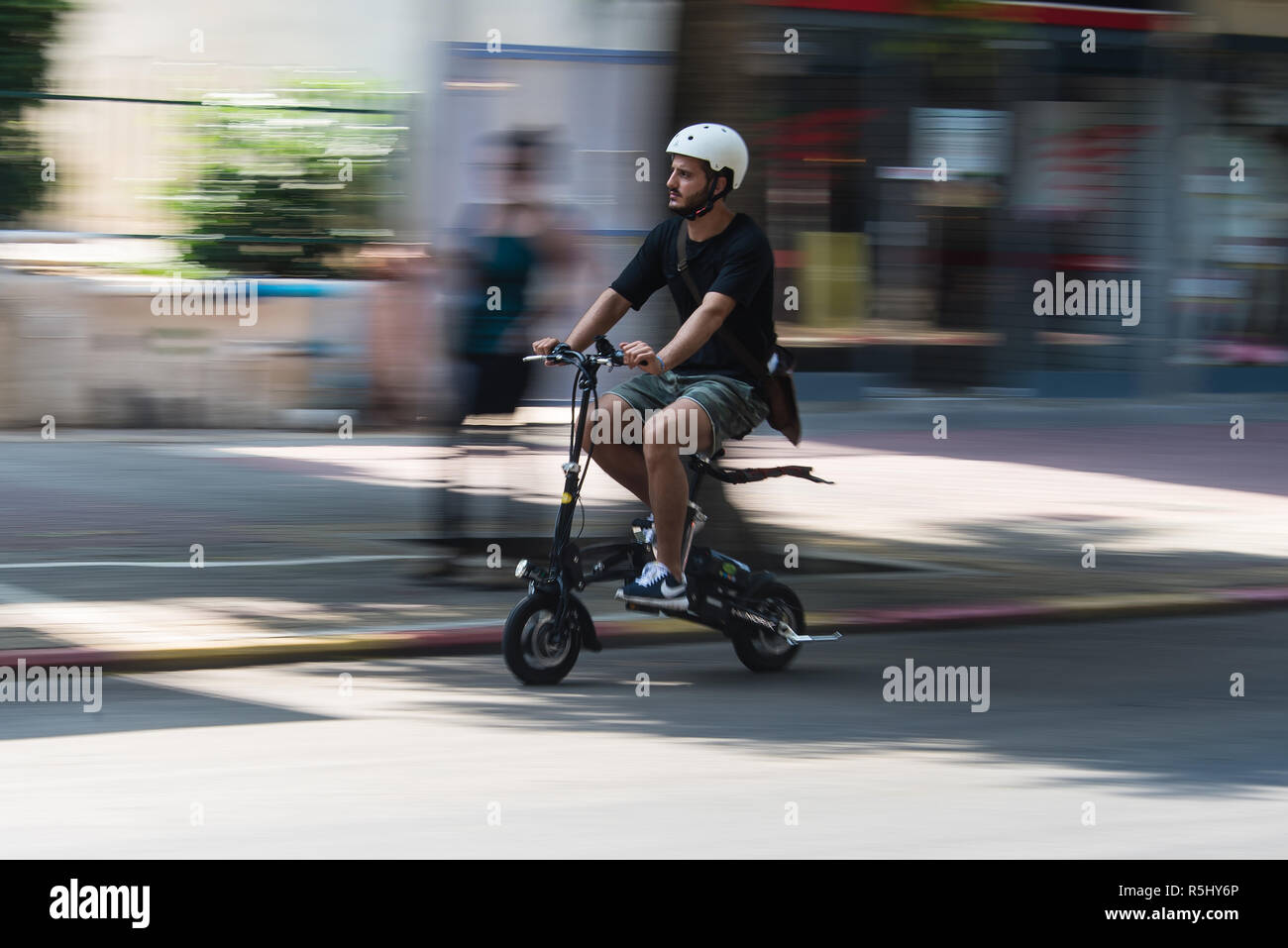 Lo scooter elettrico a Tel Aviv, Israele - 1 Foto Stock