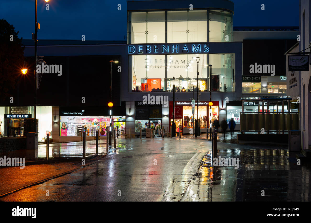 Debenhams, Garth Road, Bangor City Centre, Gwynedd, Galles del Nord. Immagine scattata nel novembre 2018. Foto Stock