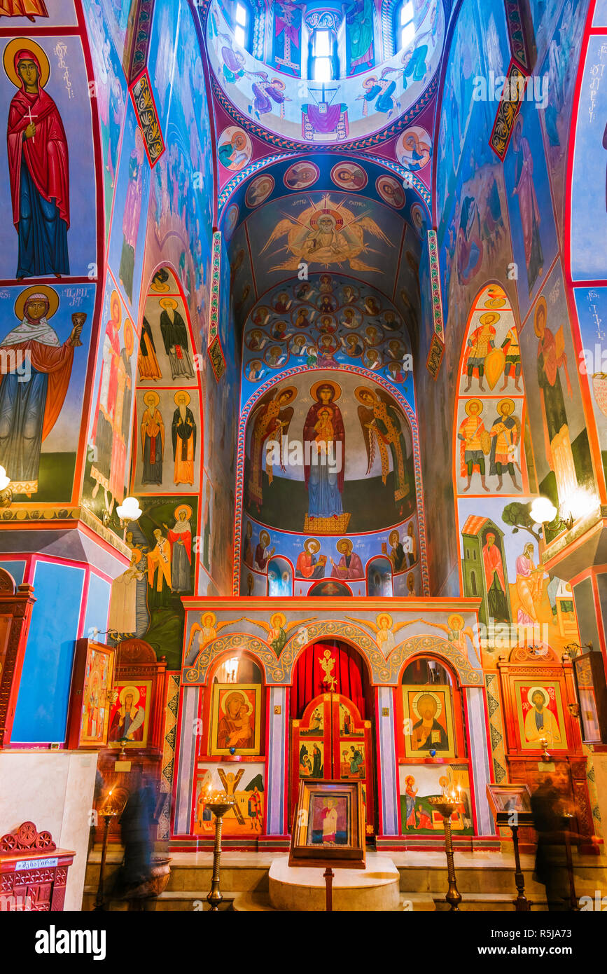 TBILISI, GEORGIA - Ott 26, 2018: Interno del monastero di blu a Tbilisi, Georgia. Foto Stock