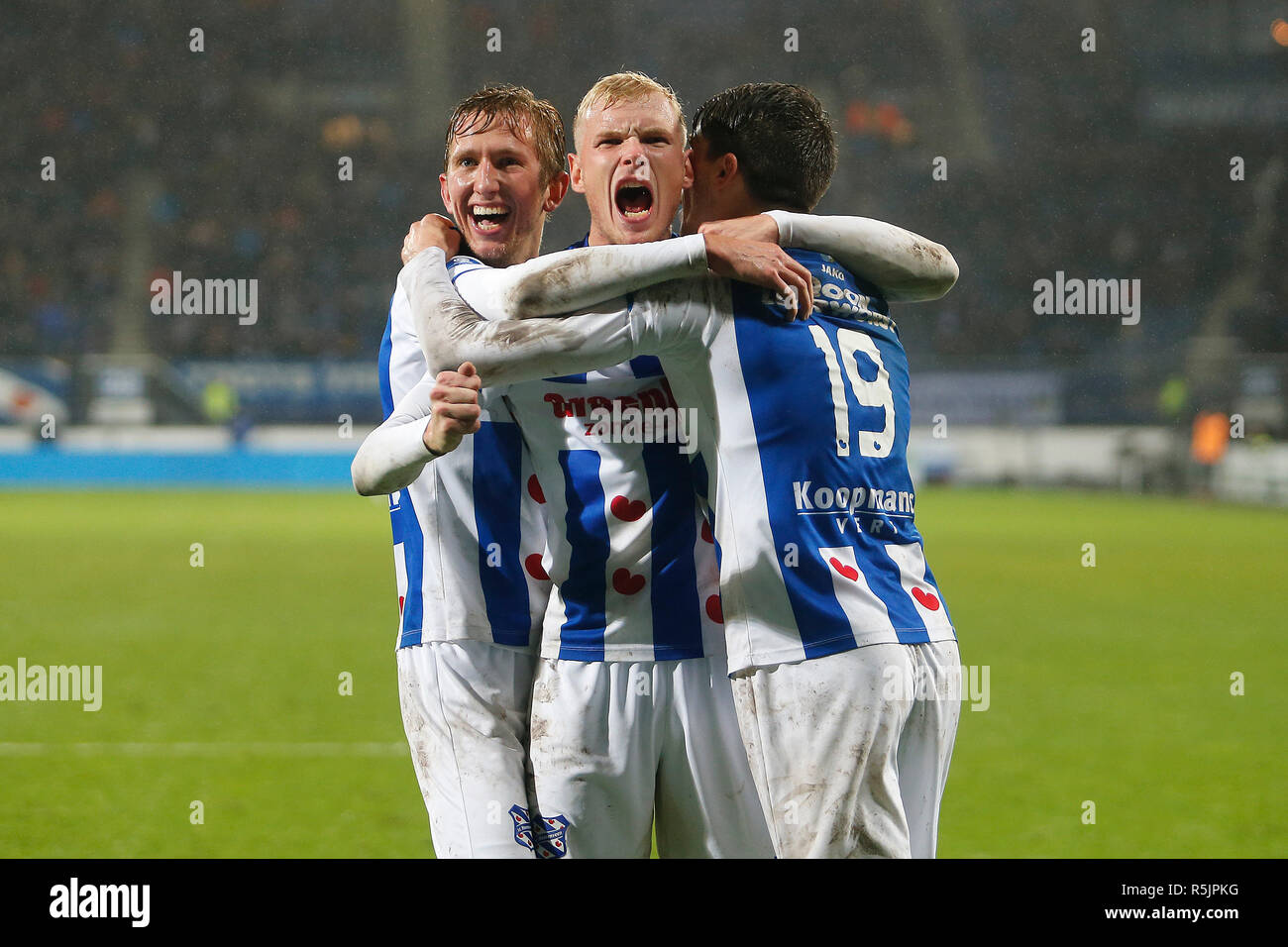 HEERENVEEN, 01-12-2018, Abe Lenstra stadium, stagione 2018 / 2019, olandese Eredivisie, SC Heerenveen celebra il 3-1 durante la partita SC Heerenveen - Fortuna Sittard. Foto Stock