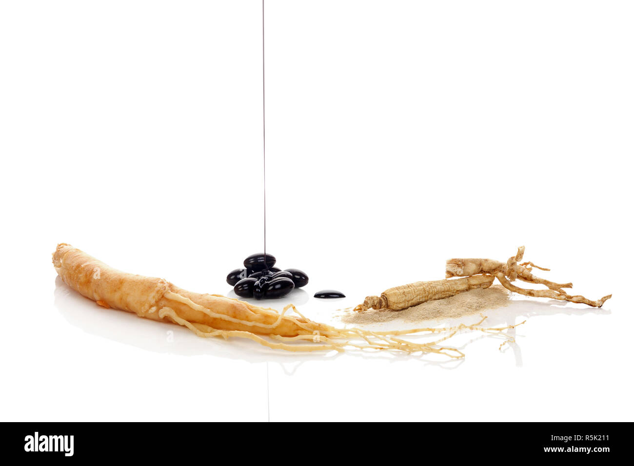 Ginseng coreano dello sfondo. Adaptogen. Foto Stock