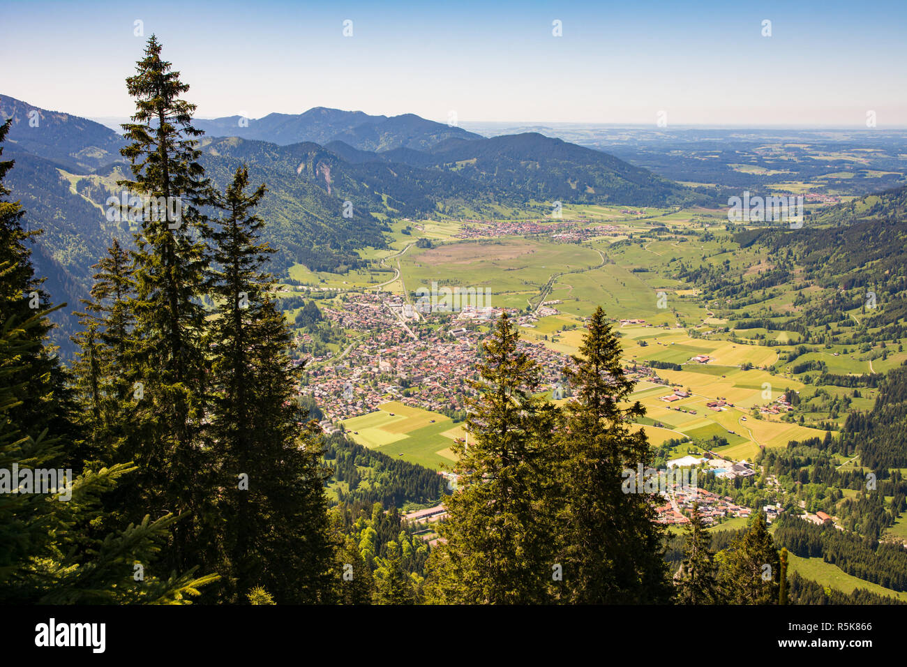 Veduta aerea del villaggio di Oberammergau Foto Stock