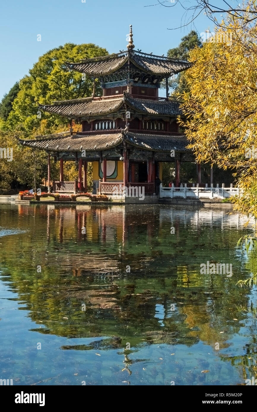 Drago Nero parco piscina,lijiang Foto Stock