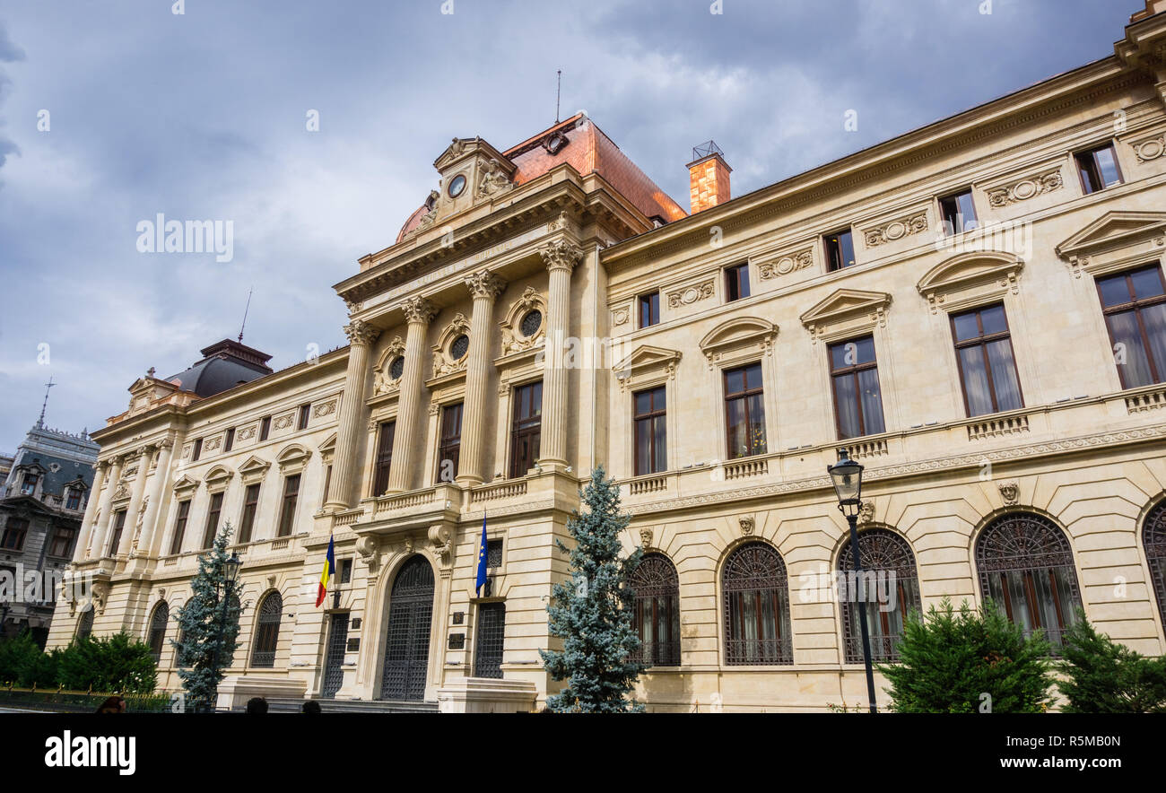 Il vecchio edificio che ospita il rumeno National Bank (BNR) nella città vecchia, Bucarest, Romania Foto Stock
