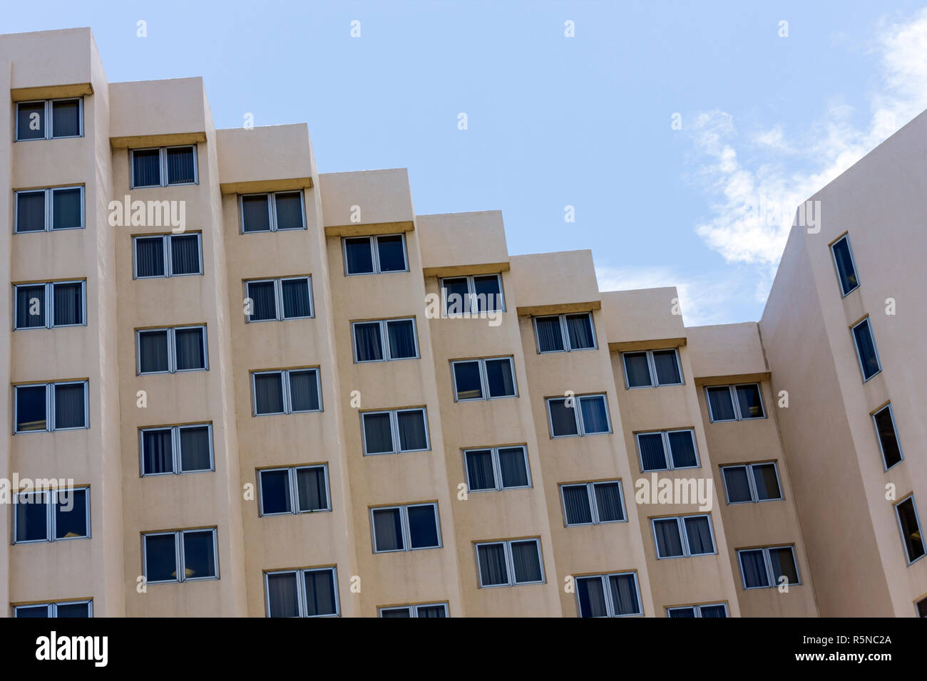 Miami Florida,NW 12th Avenue,University of Miami Hospital,assistenza sanitaria,struttura medica,edificio,finestre,finestre a gradini,moderno,sotto nuove costruzioni s. Foto Stock