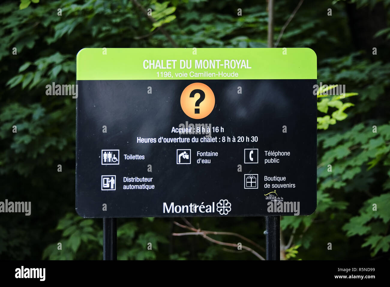 Informazioni per i visitatori segno di Mount Royal (Chalet Chalet du Mont-Royal) a Montreal, Quebec, Canada. Foto Stock