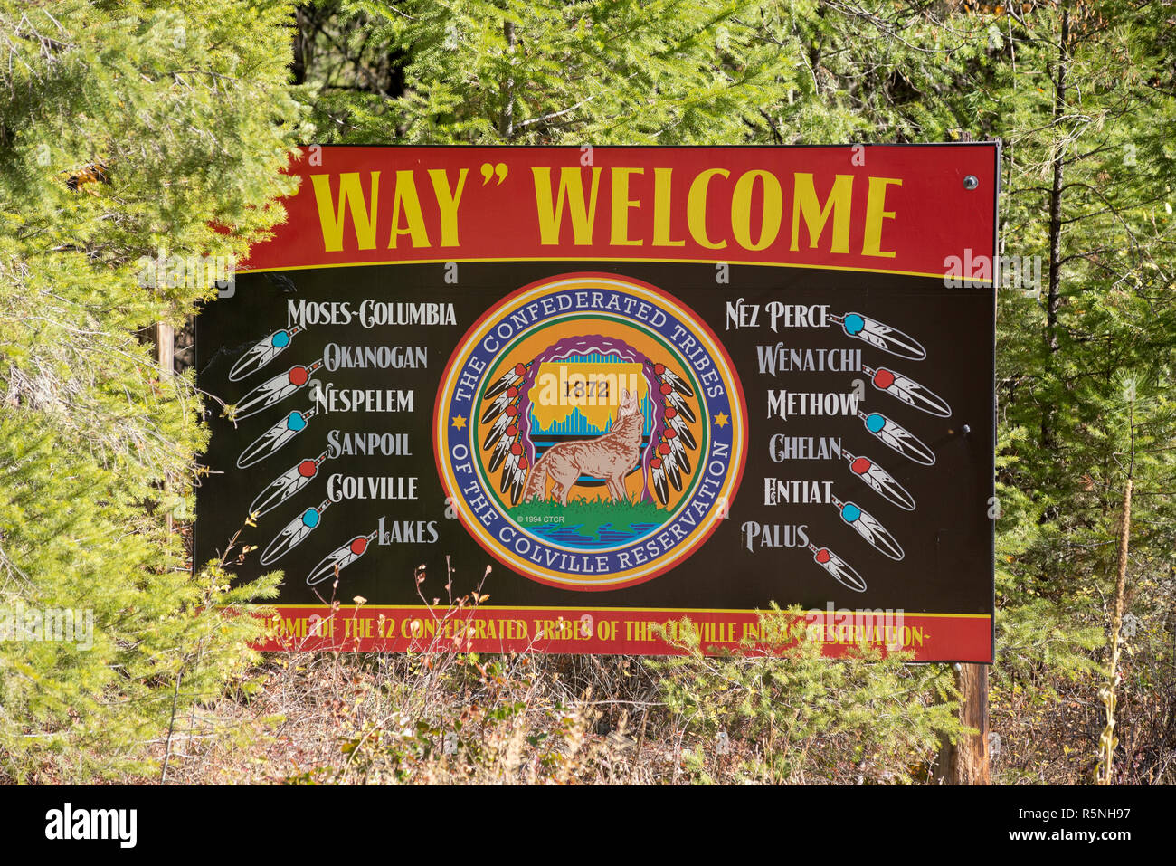 Segno di benvenuto, Collville Indian Reservation, Washington. Foto Stock