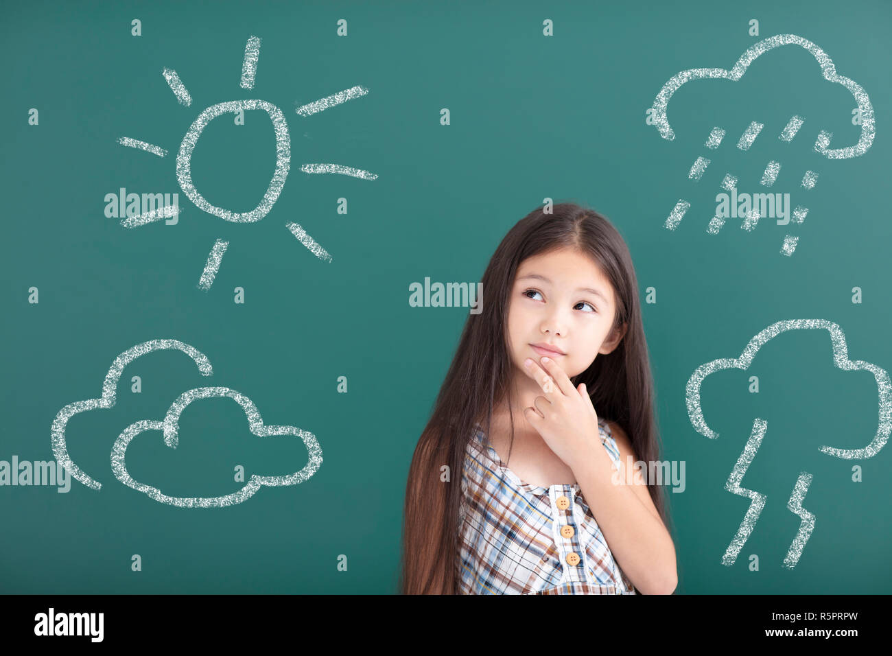 Bambina pensando di diverso concetto meteo Foto Stock