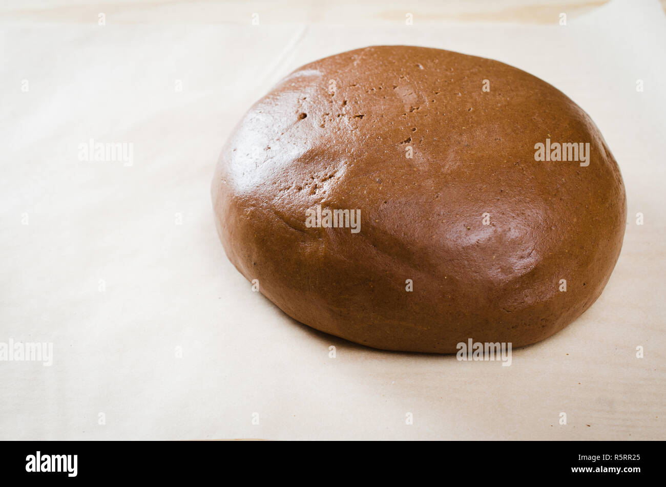 Impasto per il Natale Gingerbread cookie. Foto Stock