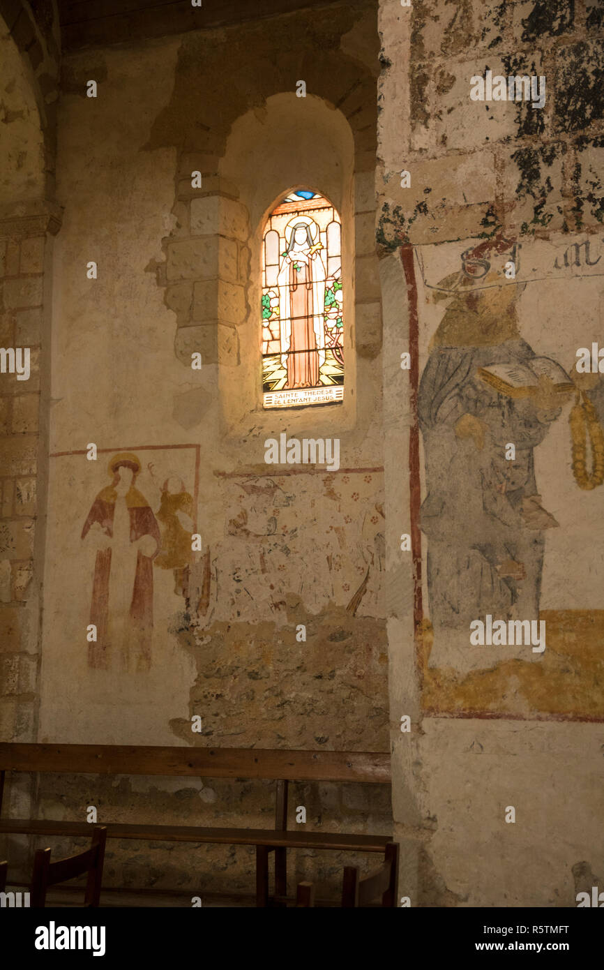 Chiesa di Saint Genest, Lavardin, affreschi medioevali e dipinti murali Foto Stock