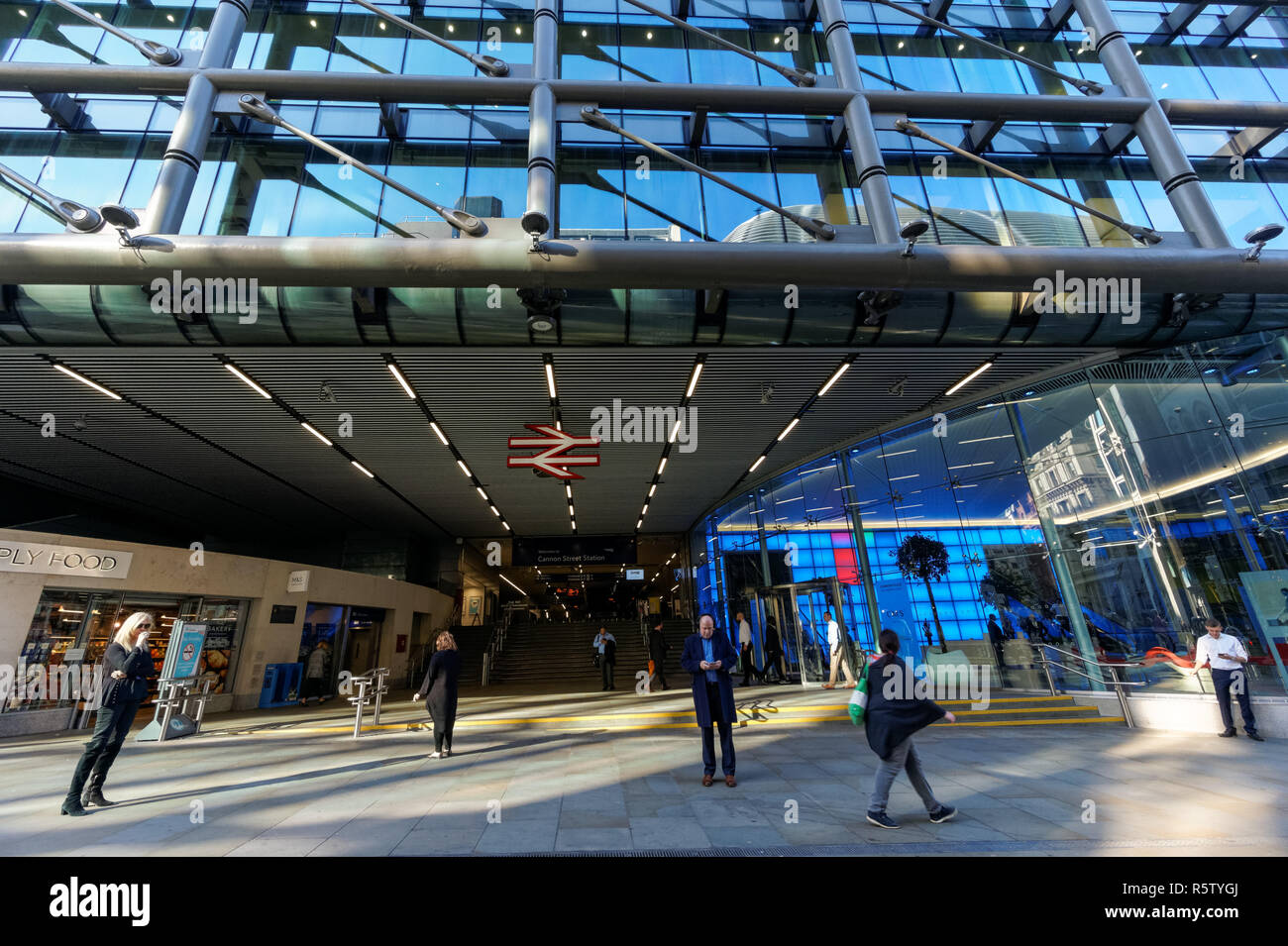 Cannon Street Station, Londra England Regno Unito Regno Unito Foto Stock