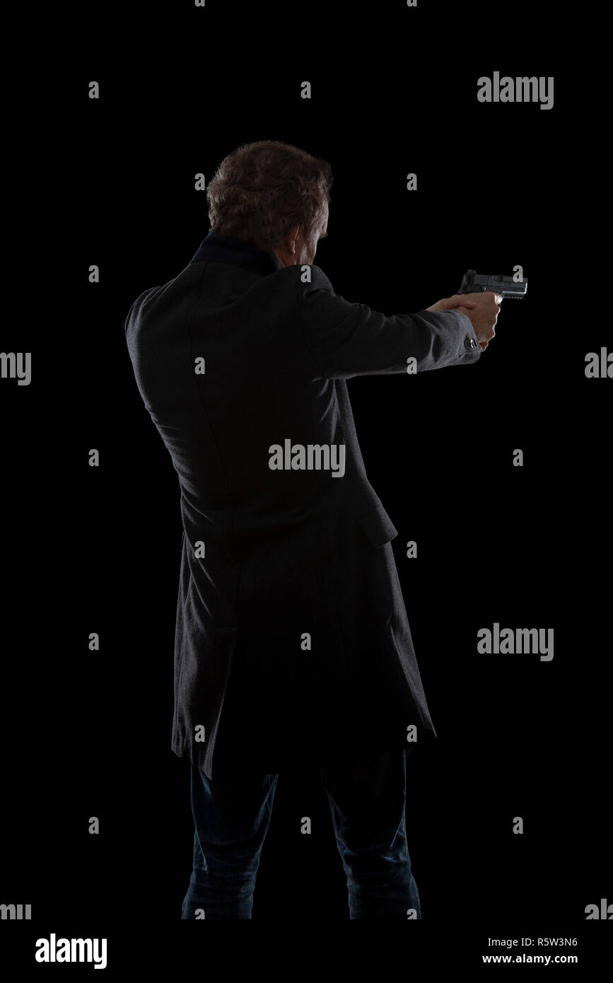 Man gun back view immagini e fotografie stock ad alta risoluzione - Alamy