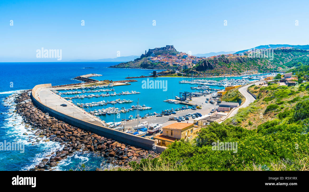 Vista panoramica di Castelsardo, provincia di Sassari, Sardegna, Italia Foto Stock