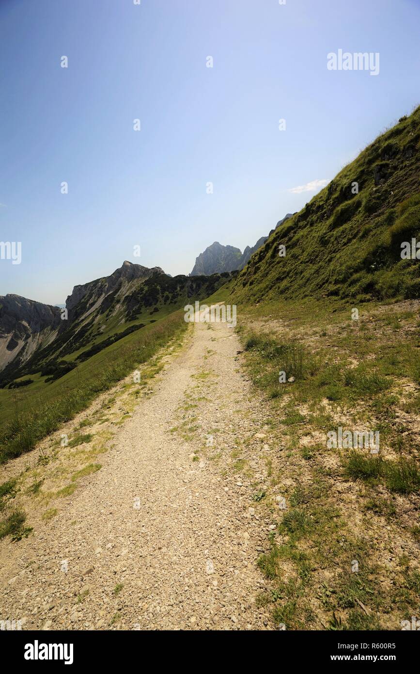 Il percorso nelle Alpi tirolesi Foto Stock