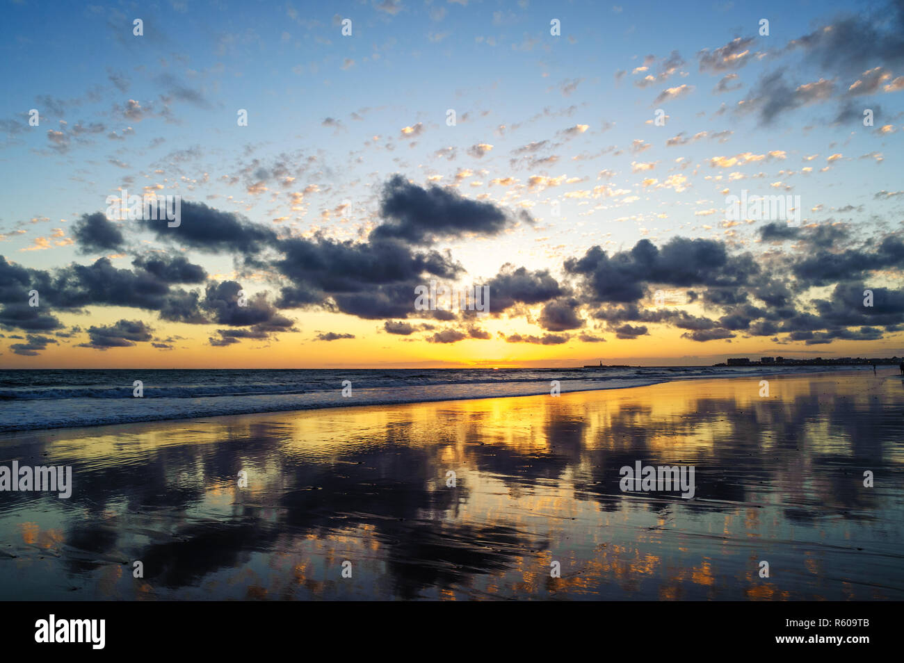 Tramonto costa de la luz a Cadice Foto Stock