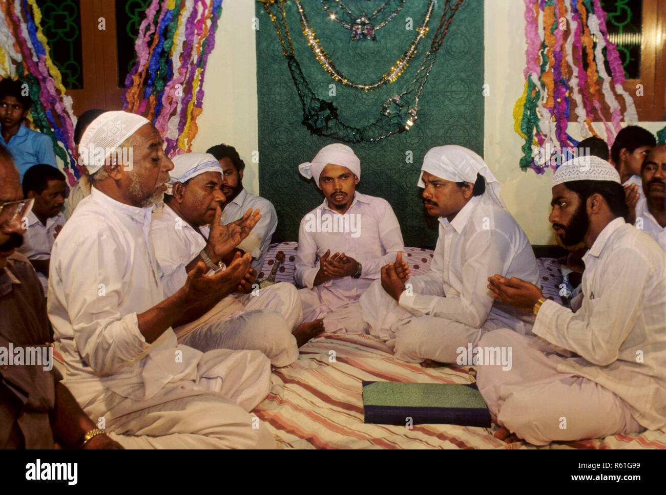 Lo sposo in rituali di nozze in Malyalee il matrimonio musulmano cerimonia a Trichur, in Kerala, India Signor#767 Foto Stock