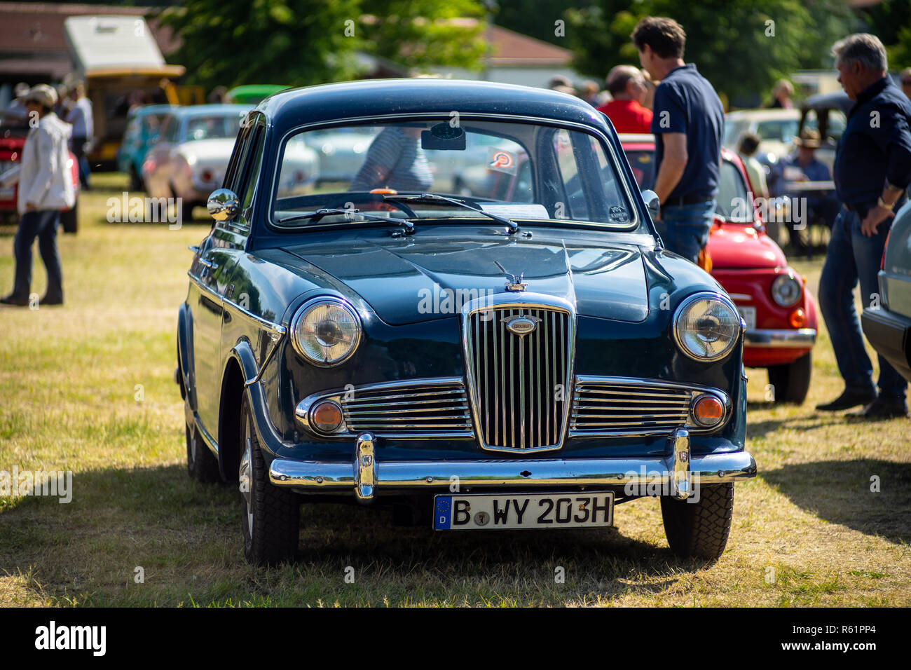 PAAREN IM GLIEN, Germania - 19 Maggio 2018: Metà-automobile dimensione Wolseley 15/60, 1965. Die Oldtimer Show 2018. Foto Stock
