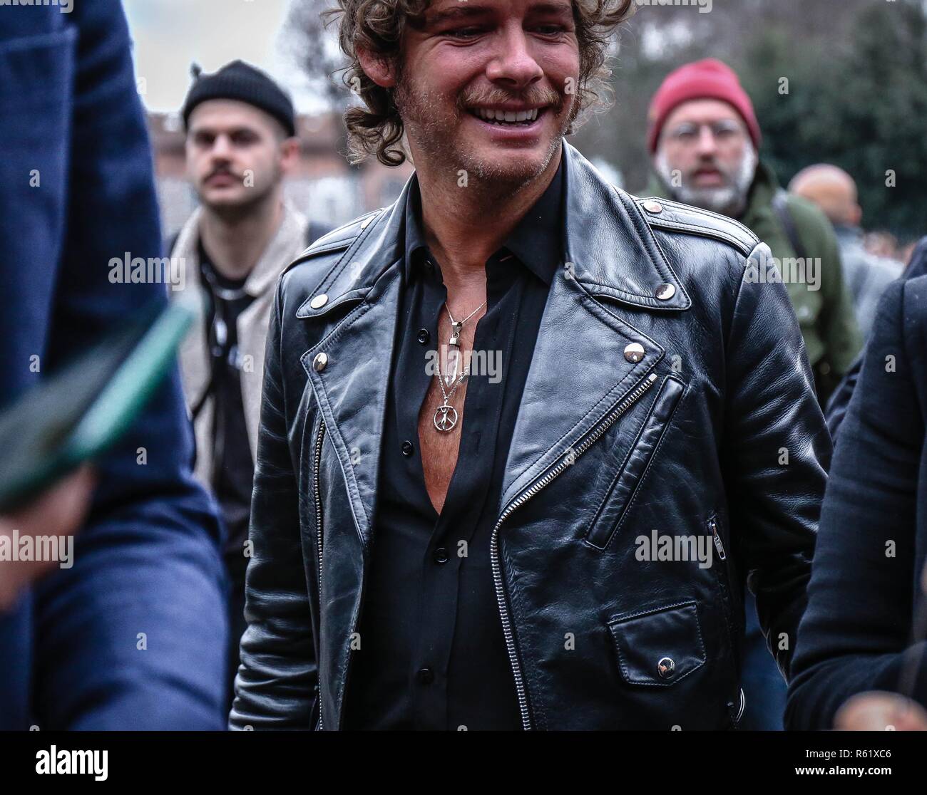 Firenze, Italia- 11 Gennaio 2018: Luca Jefferson giorno sulla strada durante il Pitti 93. Foto Stock