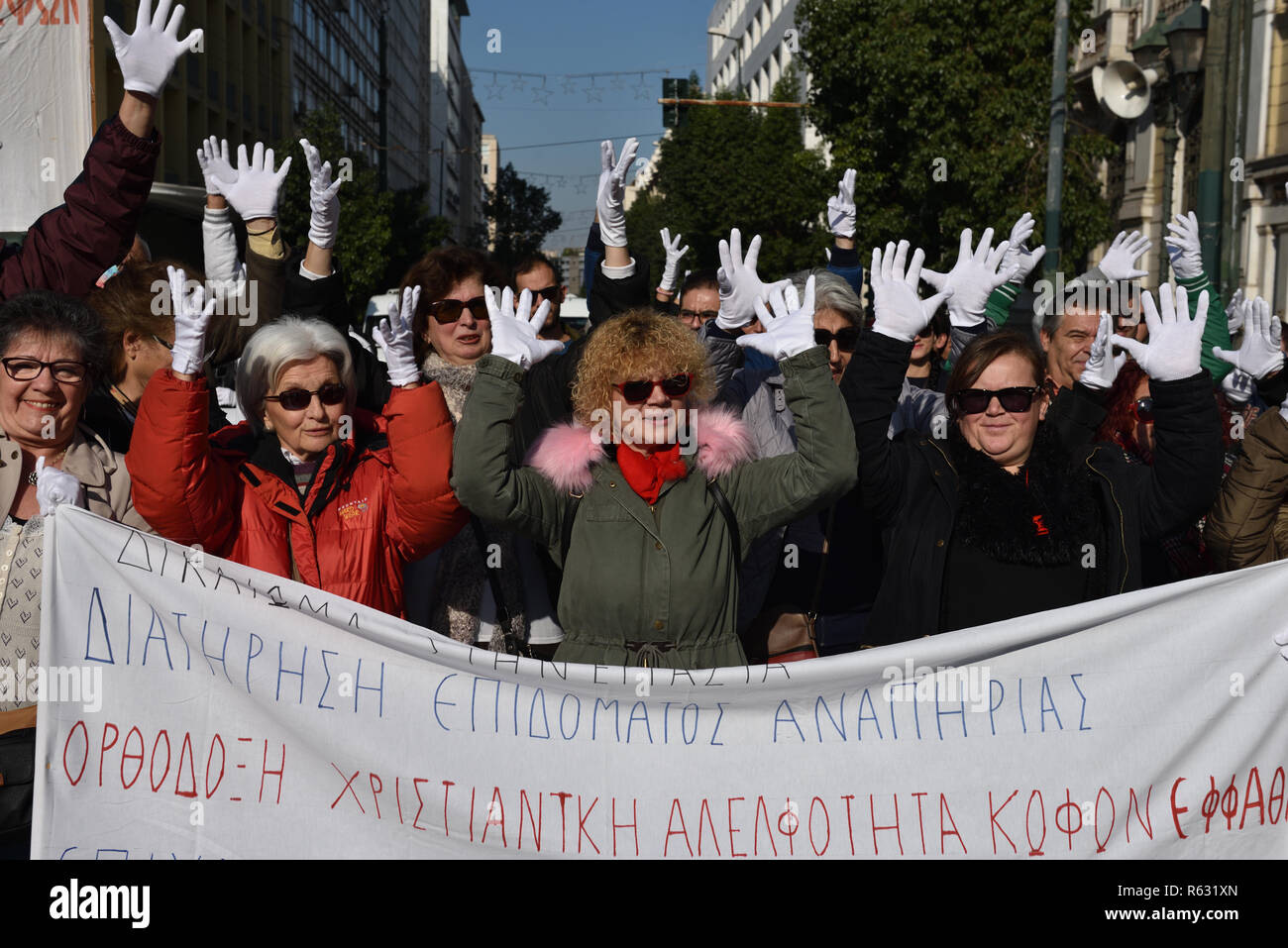 Atene, Grecia. 3 Dic 2018. Persone disabili rally per contrassegnare la Giornata Internazionale delle Persone con disabilità in Atene, Grecia. Credito: Nicolas Koutsokostas/Alamy Live News. Foto Stock