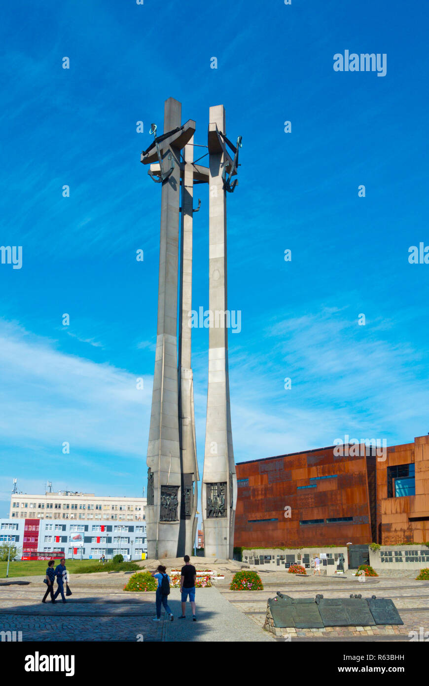Pomnik Poleglych Stoczniowcow 1970, il Monumento ai Caduti i lavoratori del cantiere di 1970, Plac Solidarnosci, Gdansk, Polonia Foto Stock