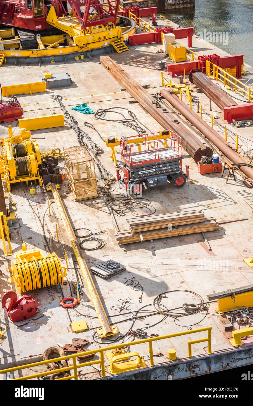 Costruzione del Broadway ponte che attraversa il fiume Arkansas a Little Rock Foto Stock