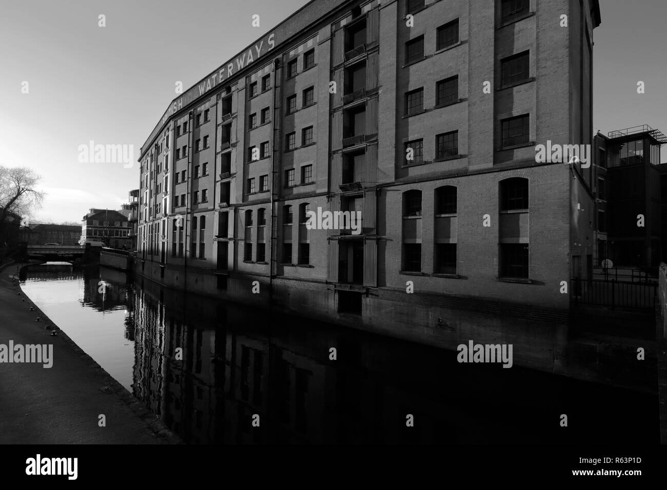 Il Nottingham e Beeston Canal, Castello Wharf, zona fronte mare al centro della città di Nottingham, Nottinghamshire, England, Regno Unito Foto Stock