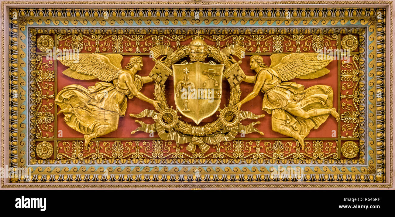 Gregorio XVI stemma dal soffitto della Basilica di San Paolo fuori le Mura a Roma. Foto Stock