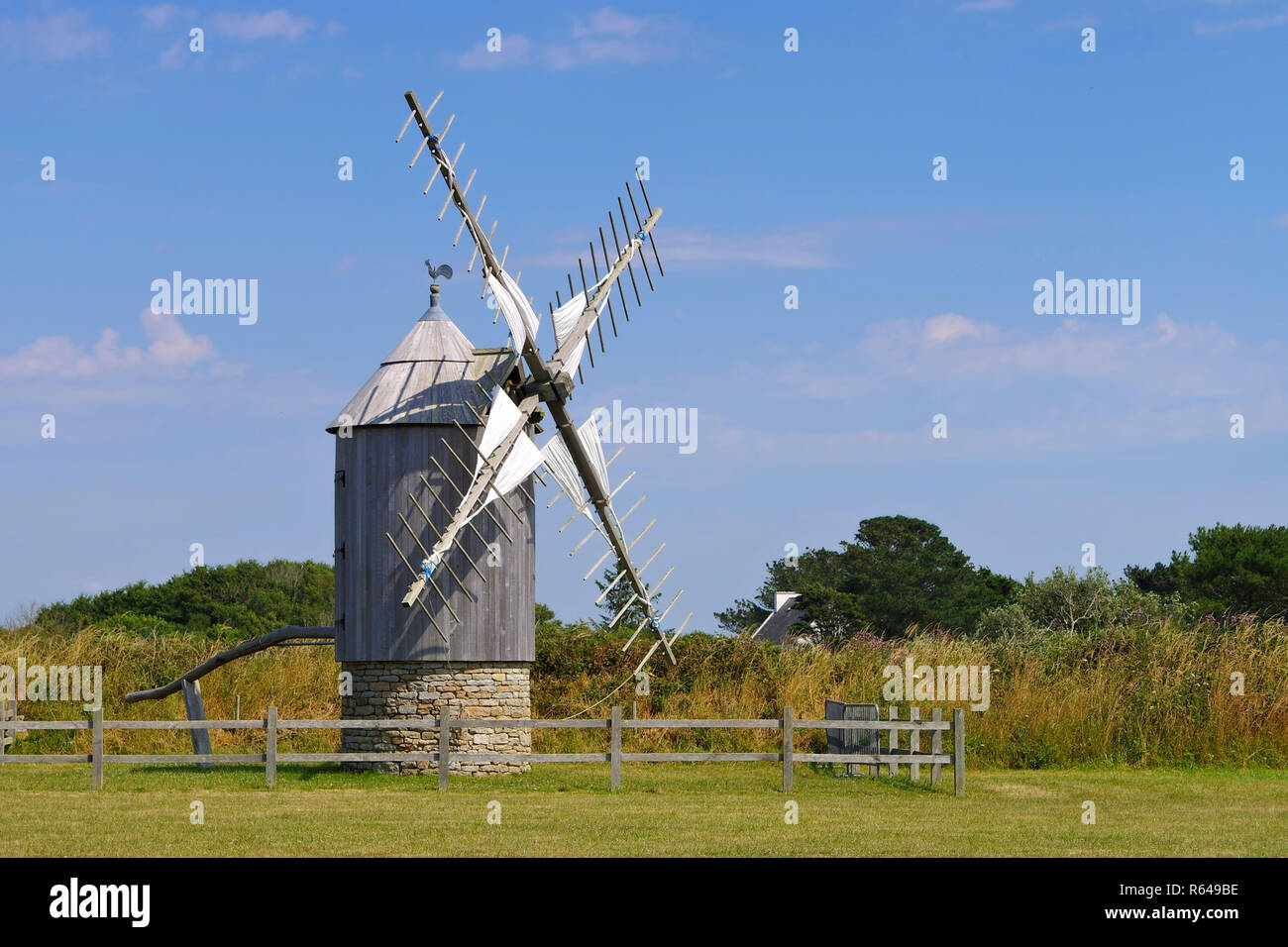 Moulin de trouguer windmill in Bretagna - moulin de trouguer windmill in Bretagna,Francia Foto Stock