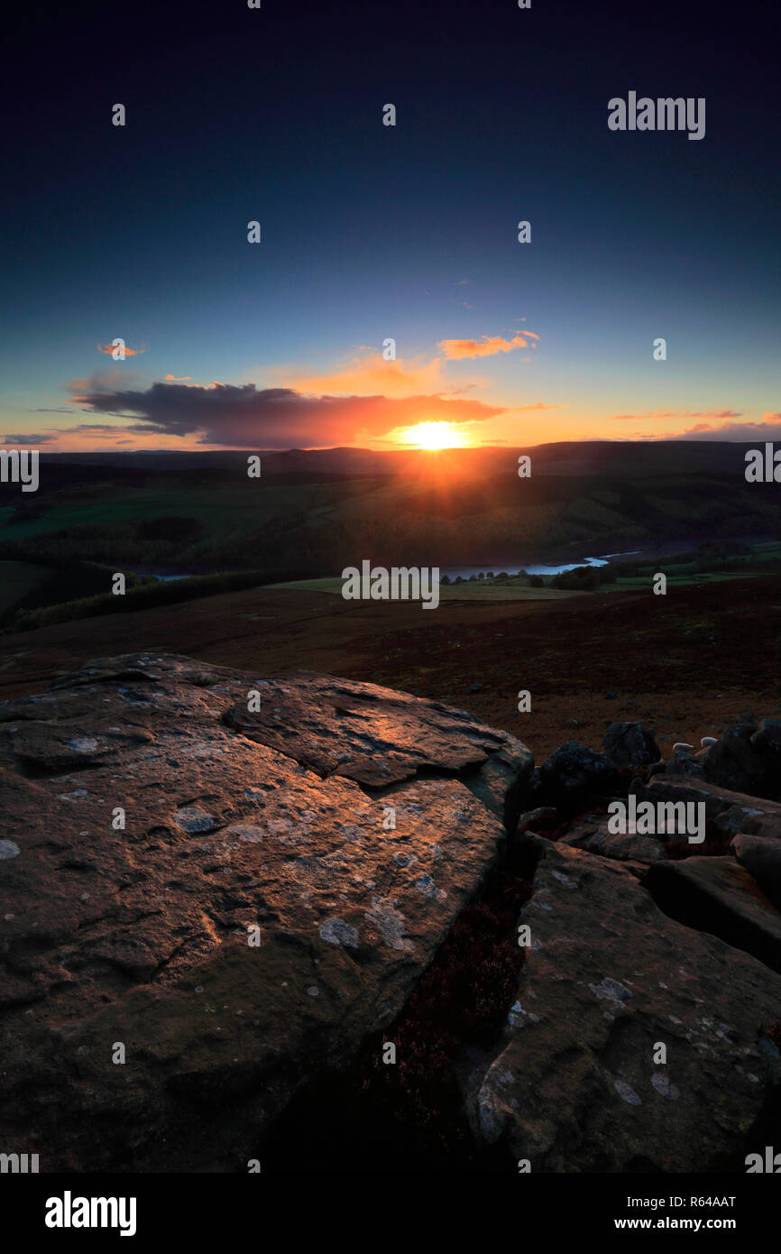 Tramonto sulla Derwent Mori, Superiore Derwent Valley, Parco Nazionale di Peak District, Derbyshire, England, Regno Unito Foto Stock