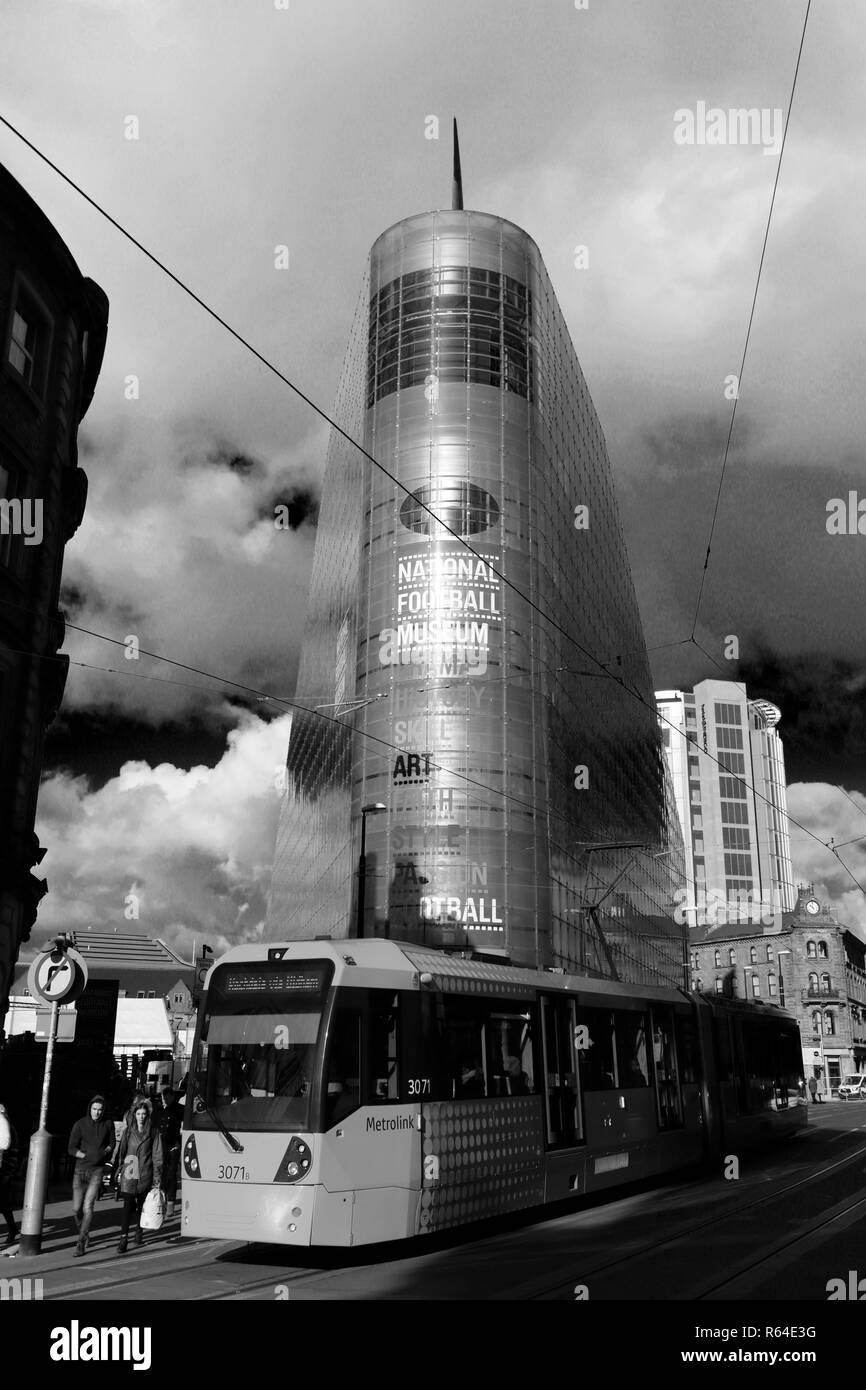 Il Museo Nazionale del Calcio, cattedrale, giardini, Todd St, Manchester City, Lancashire, Inghilterra, Regno Unito Foto Stock