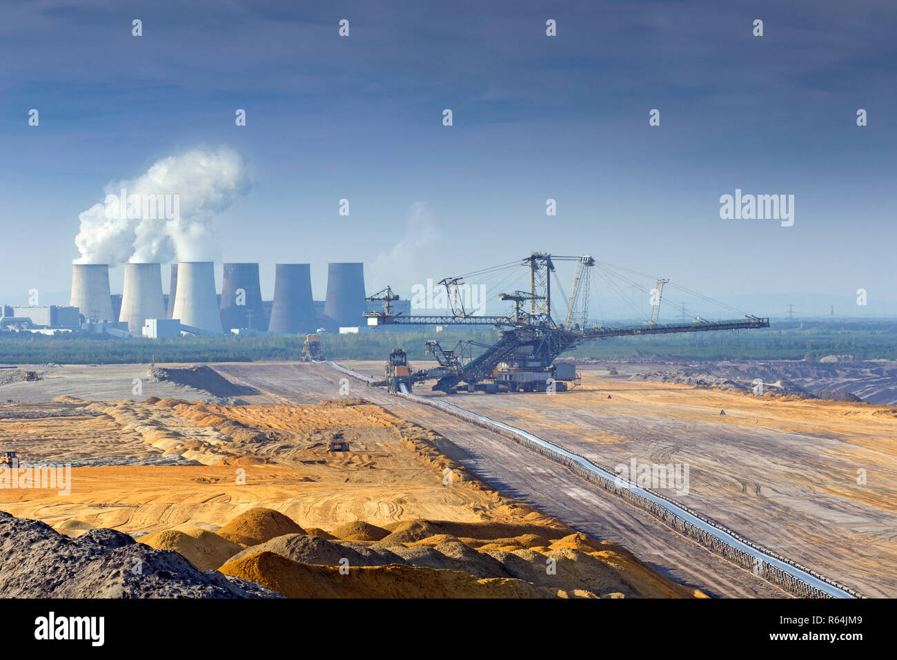 Boxberg Power Station / Kraftwerk Boxberg, alimentato a lignite power plant e Nochten fossa a cielo aperto nei pressi di Weißwasser / Weisswasser, in Sassonia, Germania Orientale Foto Stock