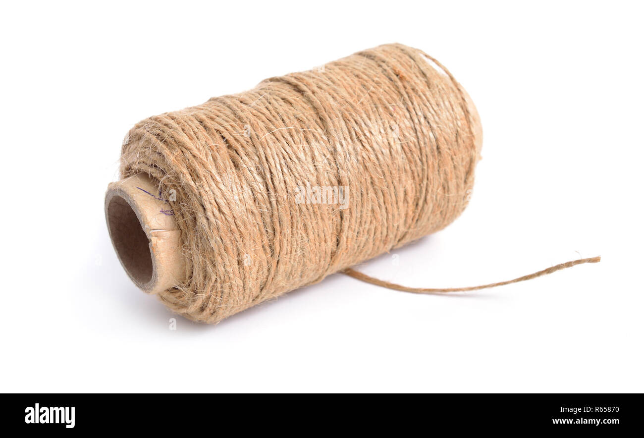 Lino rotolo di corda isolato su sfondi bianchi Foto Stock