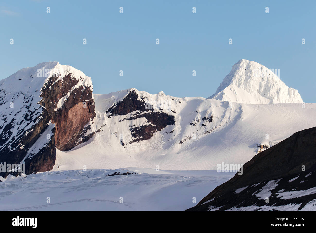 Hornsund, un sistema fiordo sulla costa occidentale di Spitsbergen, arcipelago delle Svalbard, Norvegia. Foto Stock