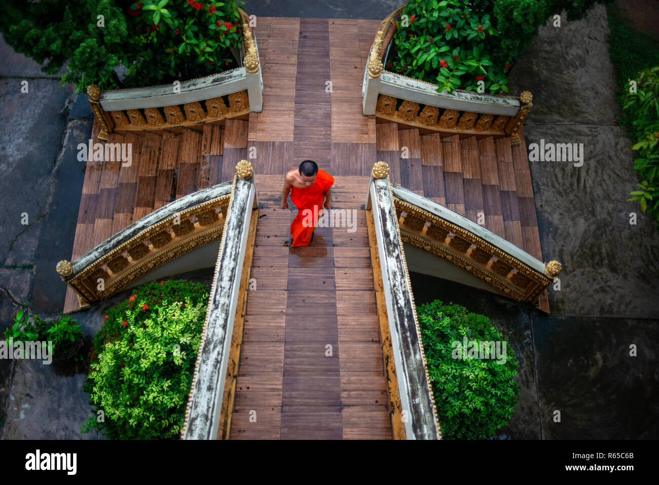 Wat Rattanalangsi tempio buddista a Savannakhet Laos. È stato costruito nel 1951 ed ospita una dei monaci scuola primaria. Il sĭm (ordinazione hall) è unico in th Foto Stock