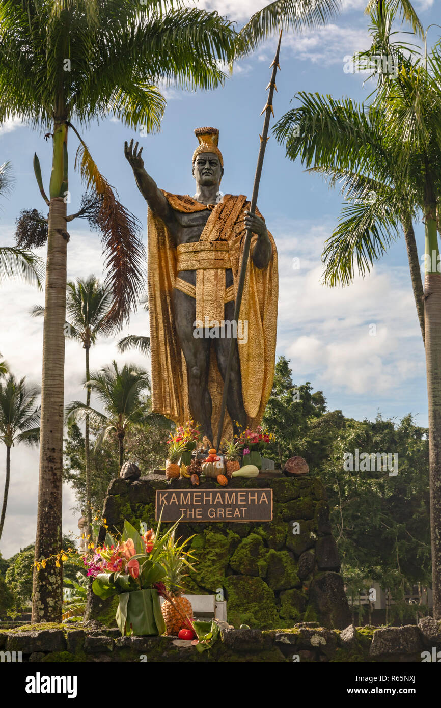 Hilo, Hawaii - Una statua di Kamehameha il grande nel Wailoa River State Park. Kamehameha unificato le isole Hawaii nel regno di Hawaii nel 1810 Foto Stock