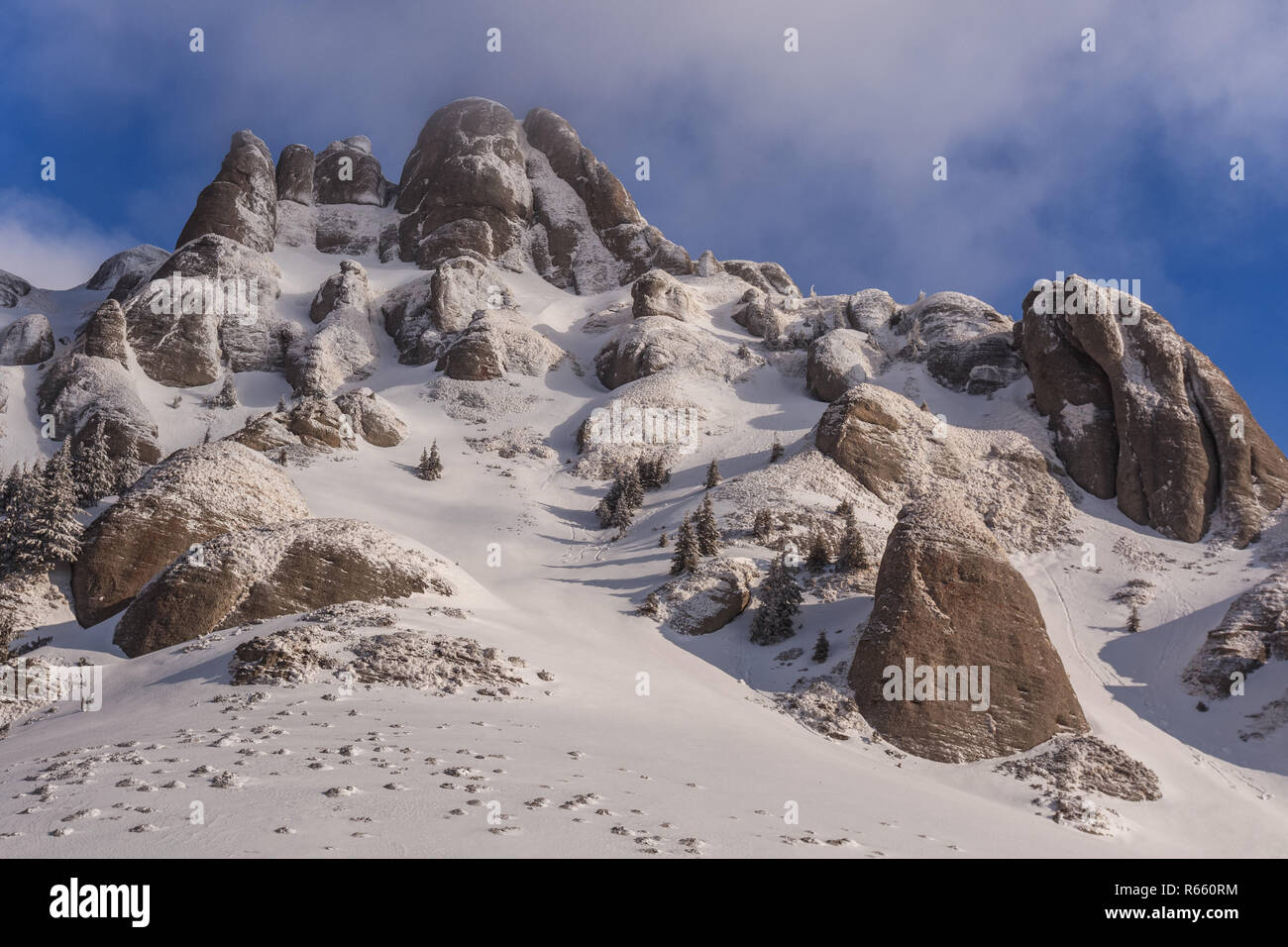 Cima della montagna in inverno Foto Stock